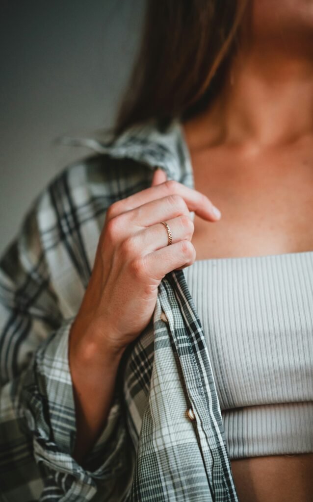 How to Fix Inverted Nipples at Home guide to nipple inversion causes, safe self-care, non-surgical options, warning signs, and medical support.