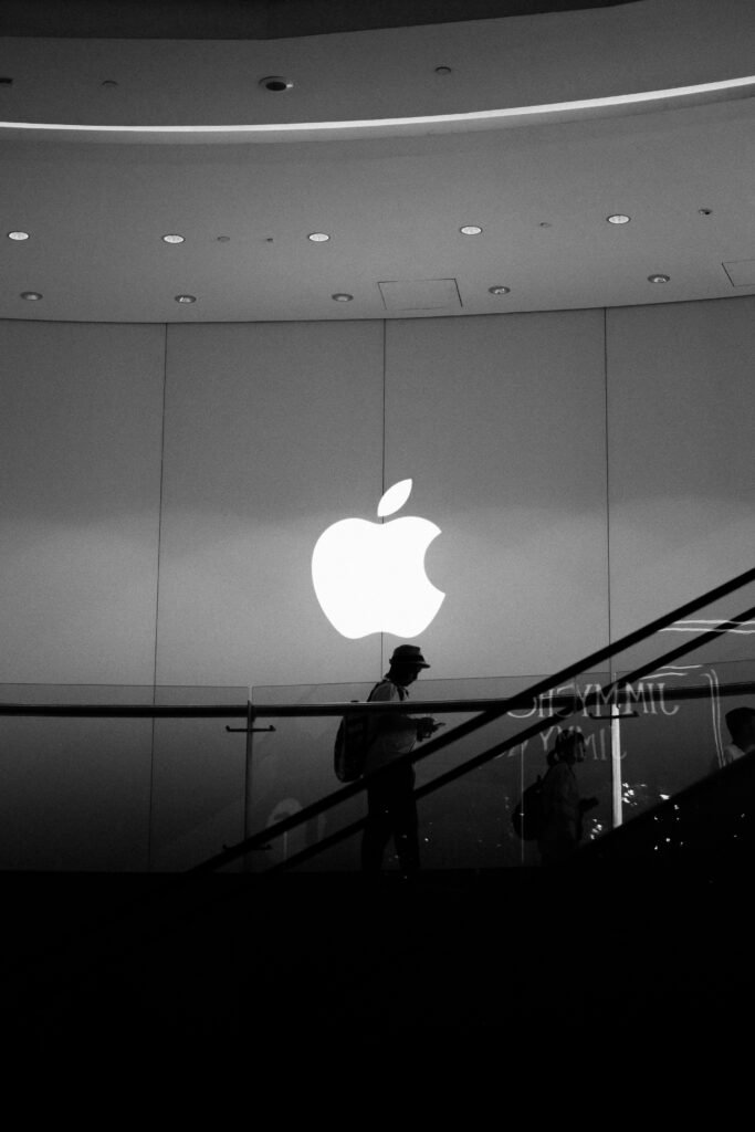 Can’t Be Opened Because Apple Cannot Check It for Malicious Software.? guide featuring Mac app security, developer verification, Gatekeeper, and safe troubleshooting.