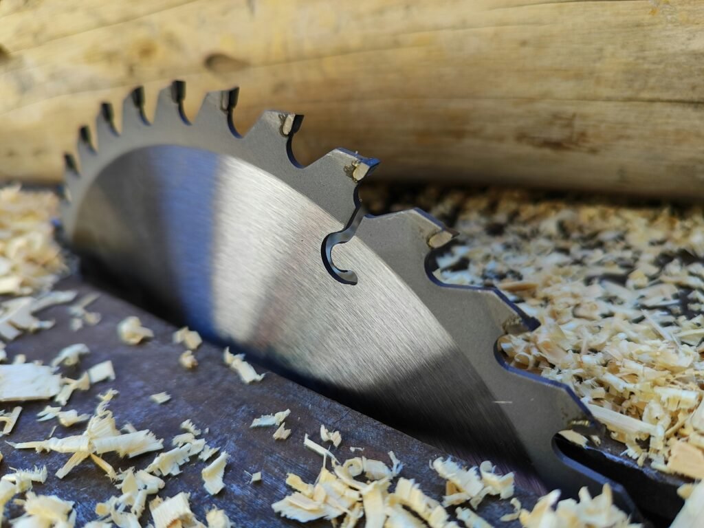 Choosing & Using Oscillating Saw Blades: Complete Guide to Materials & Cuts guide featuring blade compatibility, cutting applications, materials, and safe use.