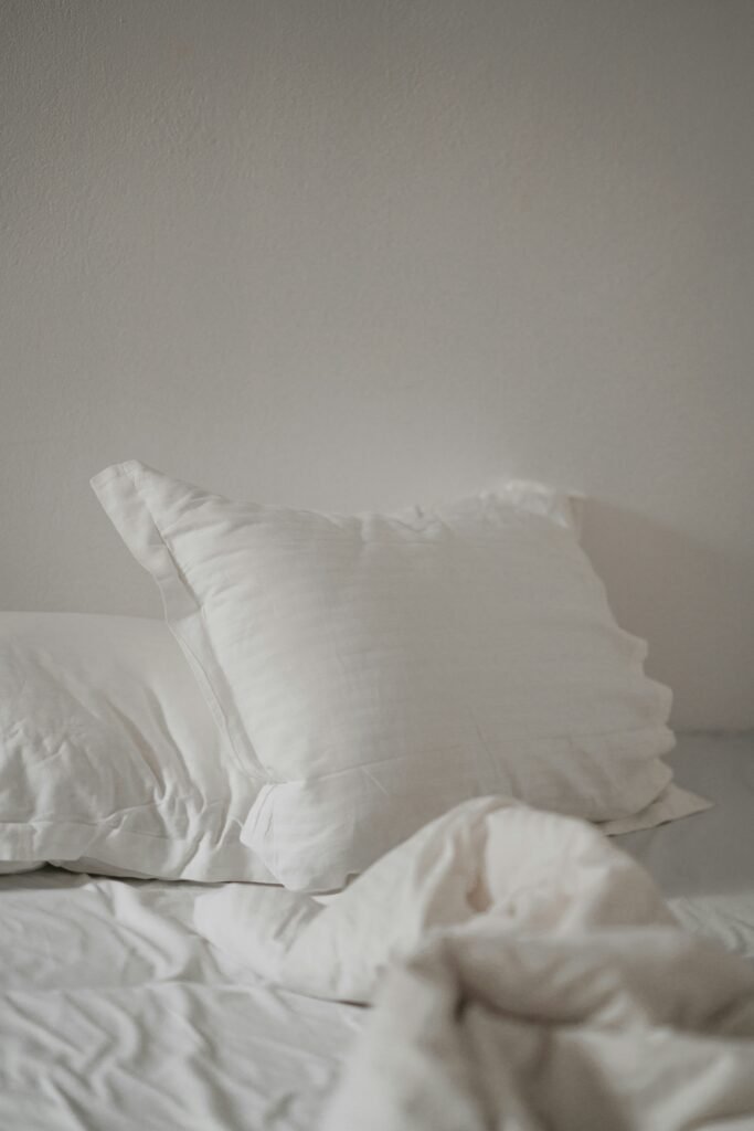 How to Get Urine Smell Out of Mattress: Complete Deep Cleaning Guide guide to urine stain removal, odor control, deep cleaning, and mattress care.