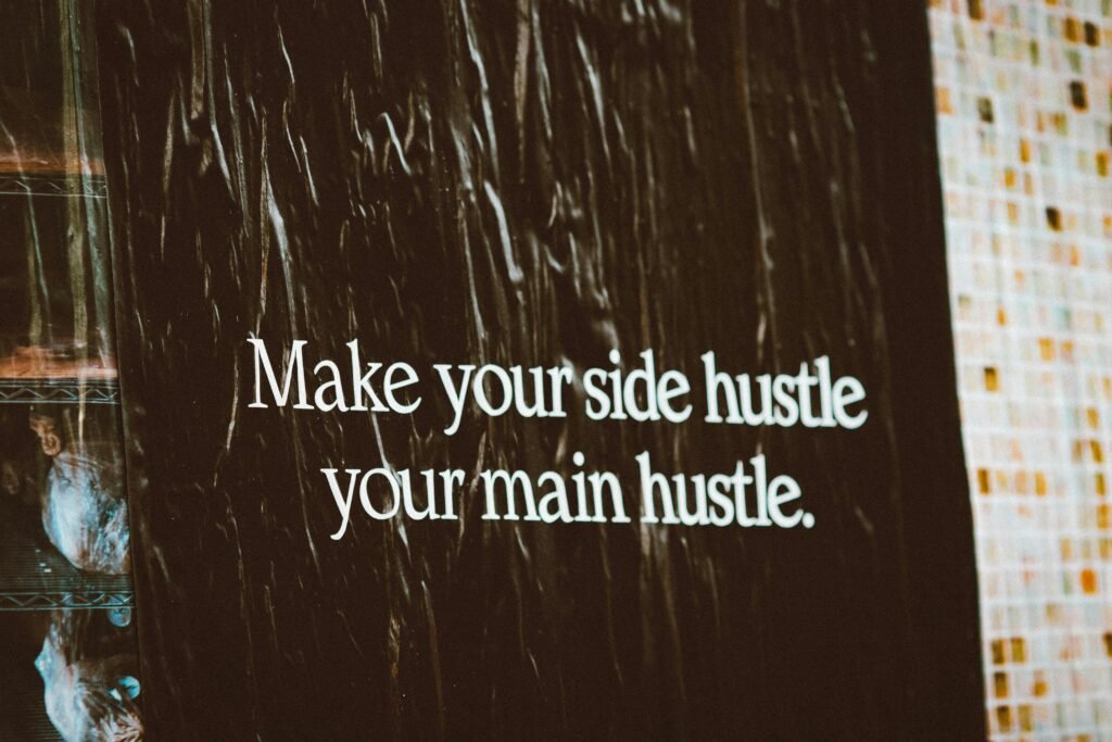 Hussle vs Hustle Which Spelling Is Correct? Complete Meaning, Usage & Examples covering correct spelling, word meanings, examples, and everyday usage.