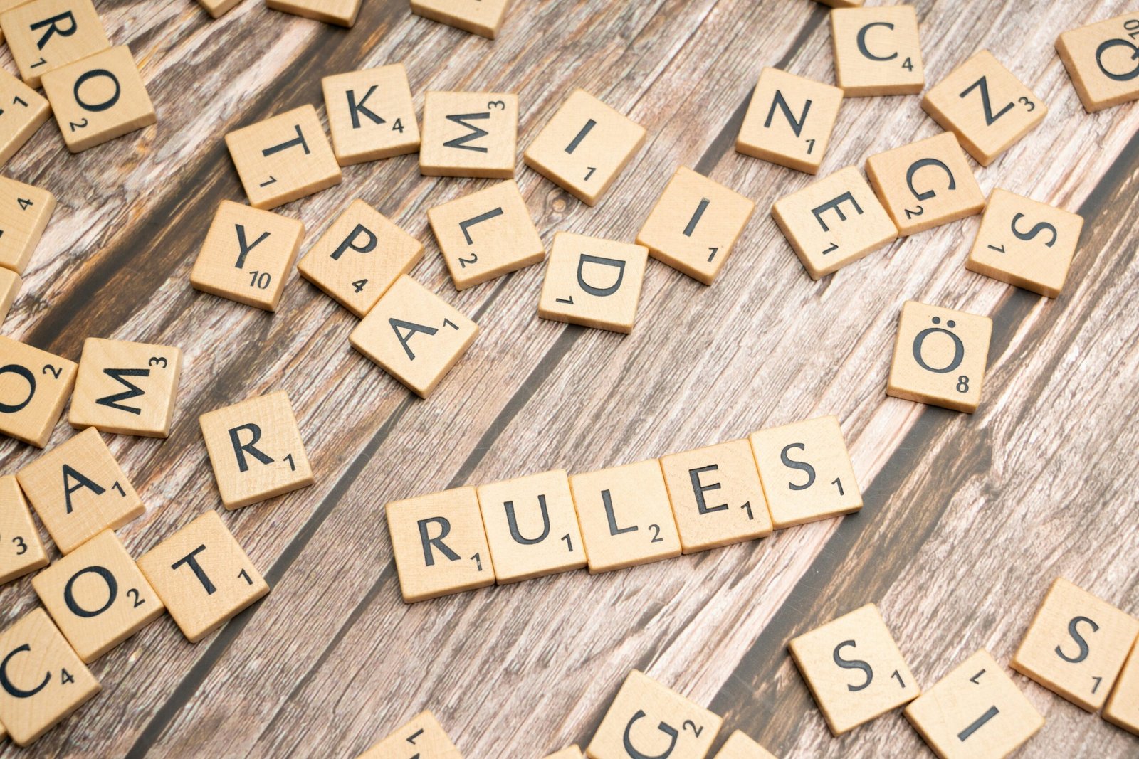 Tieing or Tying Correct Spelling and Grammar Guide Common Mistakes & Easy Rules
