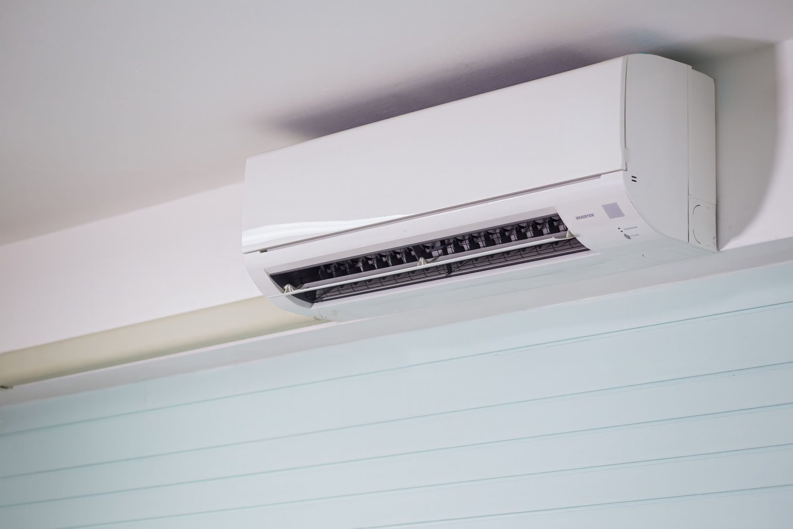 Why Does My AC Smell Like Vinegar? Causes, Fixes, and Warning Signs
