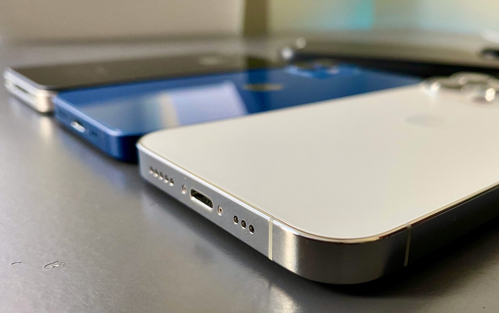How to Clean Out iPhone Charging Port Safely & Fix Charging Issues