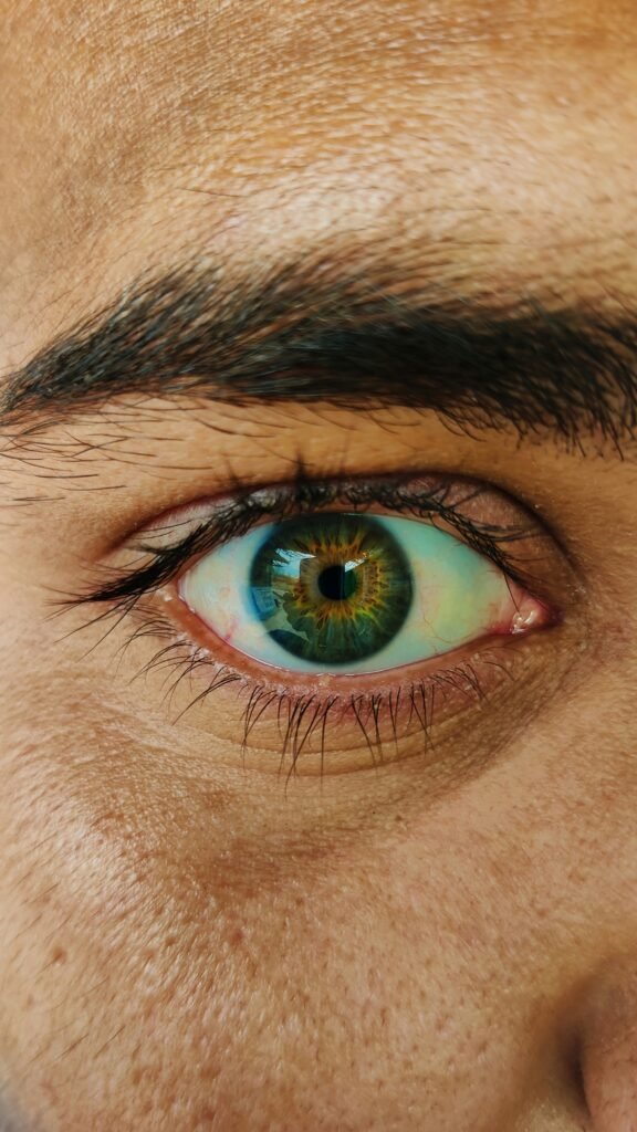 How to Make Eye Dilation Go Away Faster What Helps and How Long It Lasts guide to pupil dilation, recovery timelines, light sensitivity, and eye-care considerations.